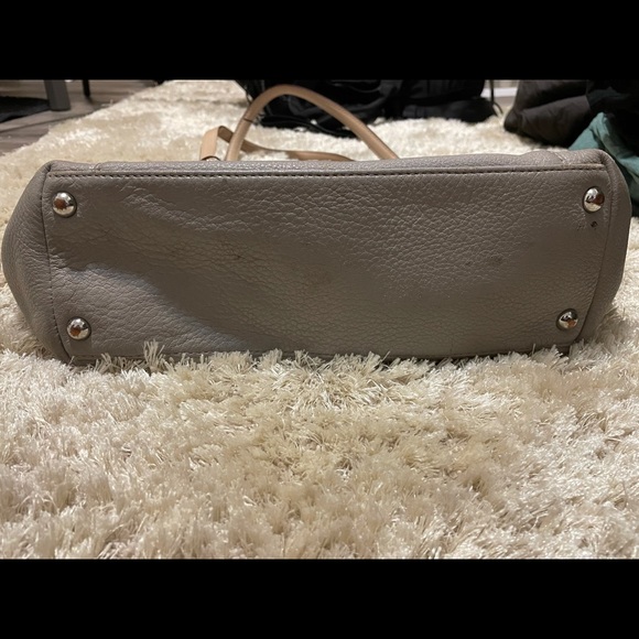 Well loved Michael kors tote - Picture 3 of 6